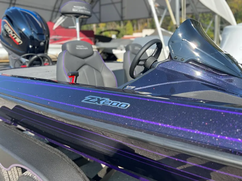 Slide: The Image of Skeeter ZX 200 2025 - 7