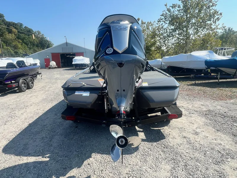 Slide: The Image of Skeeter ZXR19 2025 - 12