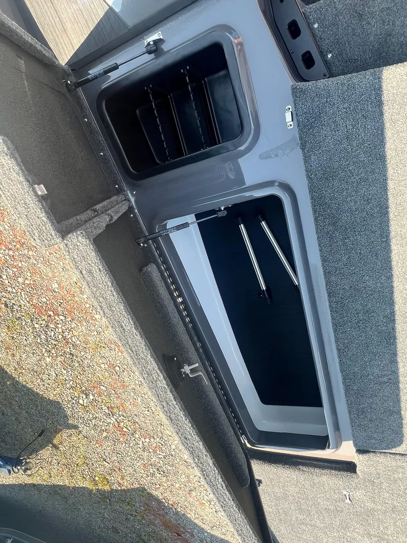 Slide: The Image of Skeeter ZXR19 2025 - 19