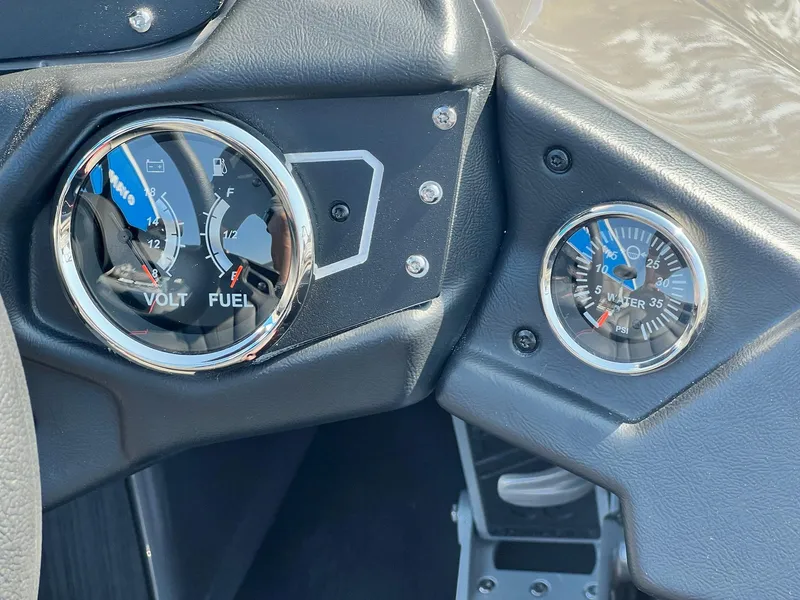 Slide: The Image of Skeeter ZXR19 2025 - 22