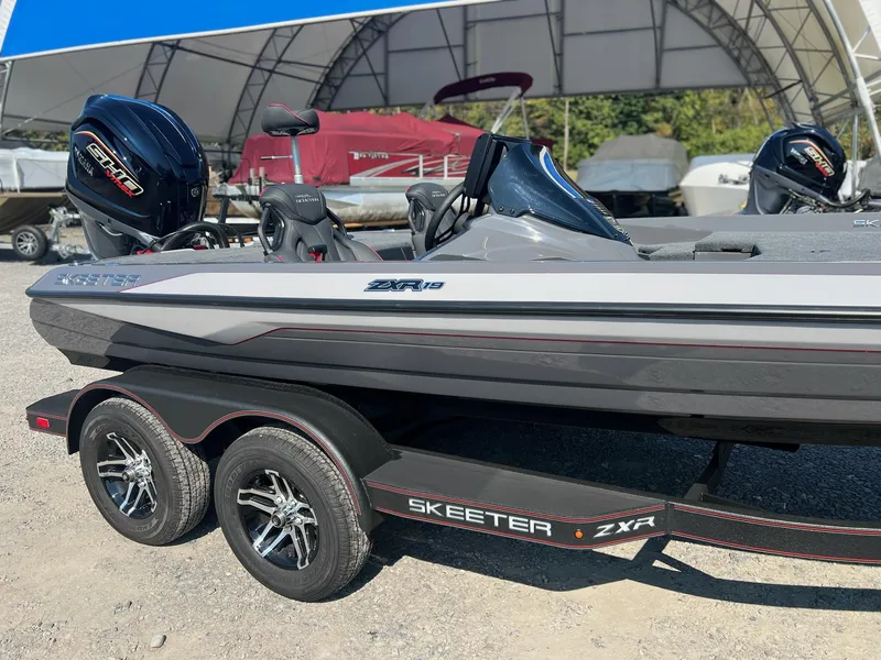 Slide: The Image of Skeeter ZXR19 2025 - 25