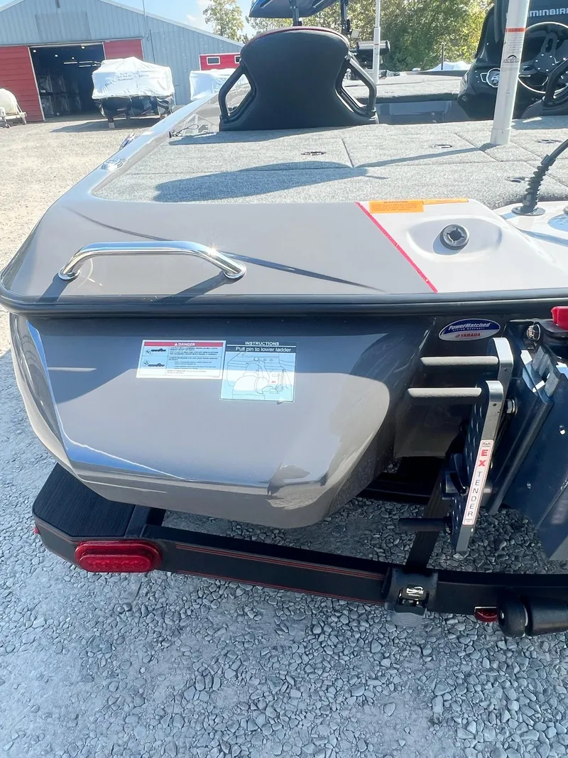 Slide: The Image of Skeeter ZXR19 2025 - 31