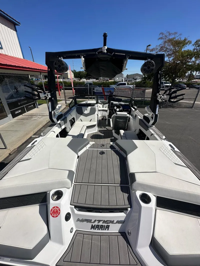 Slide: The Image of Nautique GS20 2024 - 9