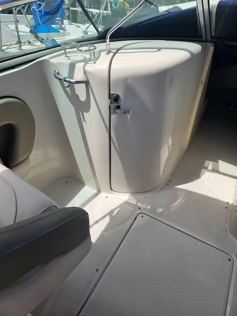 Slide: The Image of Sea Ray 240 Sundeck 2005 - 12