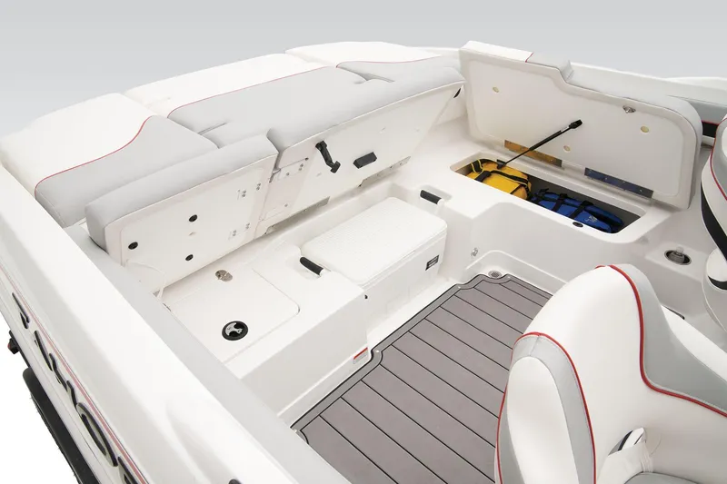 Slide: The Image of Tahoe 210 Si Limited - 17