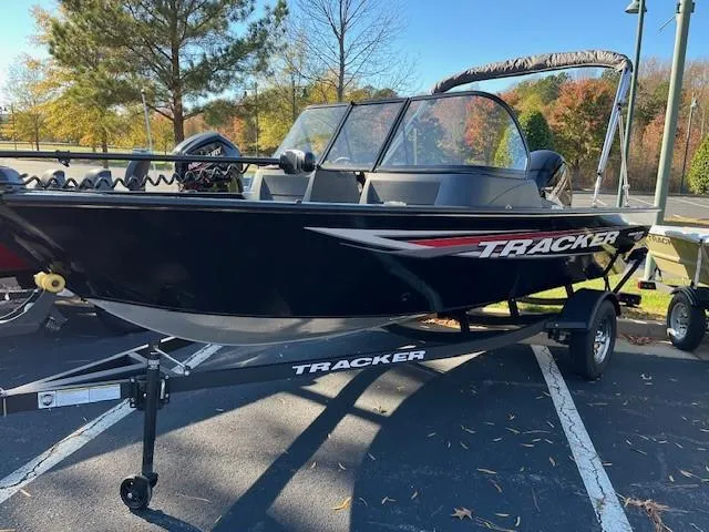 Slide: The Image of Tracker Pro Guide V-16 WT 2025 - 61