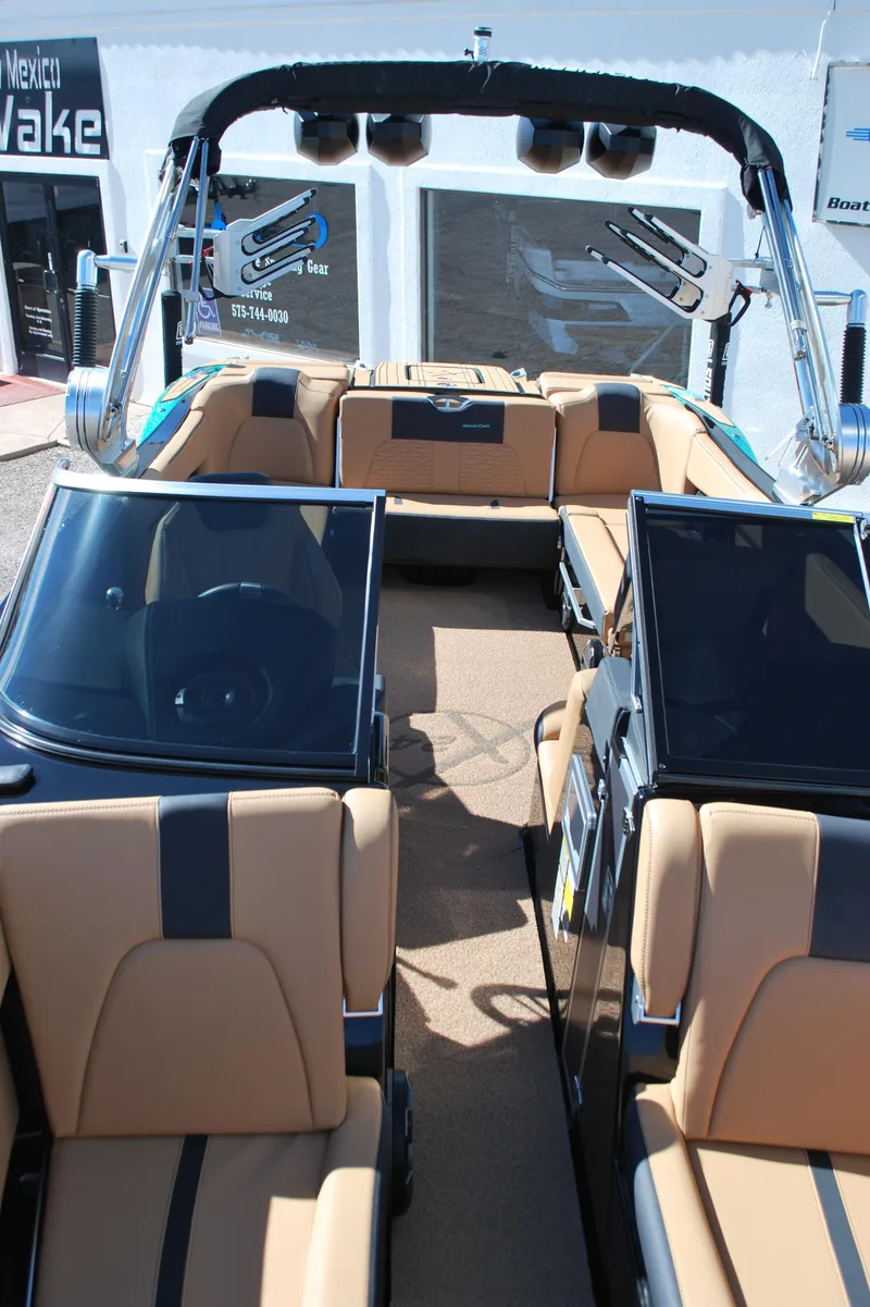 Slide: The Image of MasterCraft X24 2021 - 5