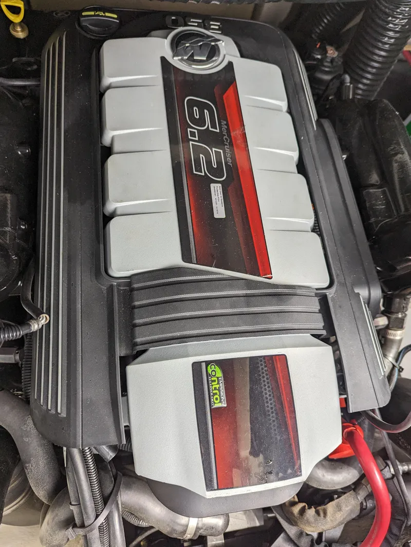 Slide: The Image of 6.2L engine of a 2017 Sea Ray SDX 270 boat, detailed view. - 31