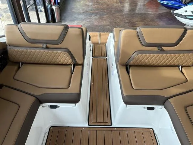 Slide: The Image of Yamaha 275SD 2025 - 6