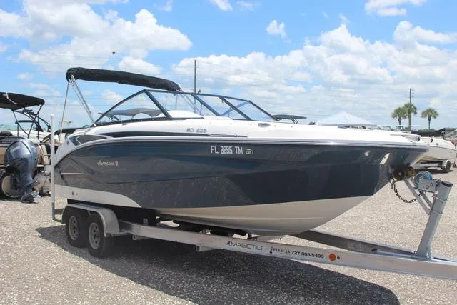 Slide: The Image of Hurricane SunDeck 235 OB 2023 - 3