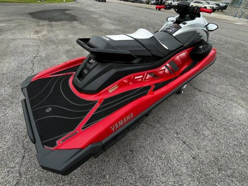 Slide: The Image of Yamaha Waverunner GP HO w/ Audio 2025 - 11
