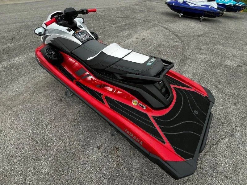 Slide: The Image of Yamaha Waverunner GP HO w/ Audio 2025 - 19