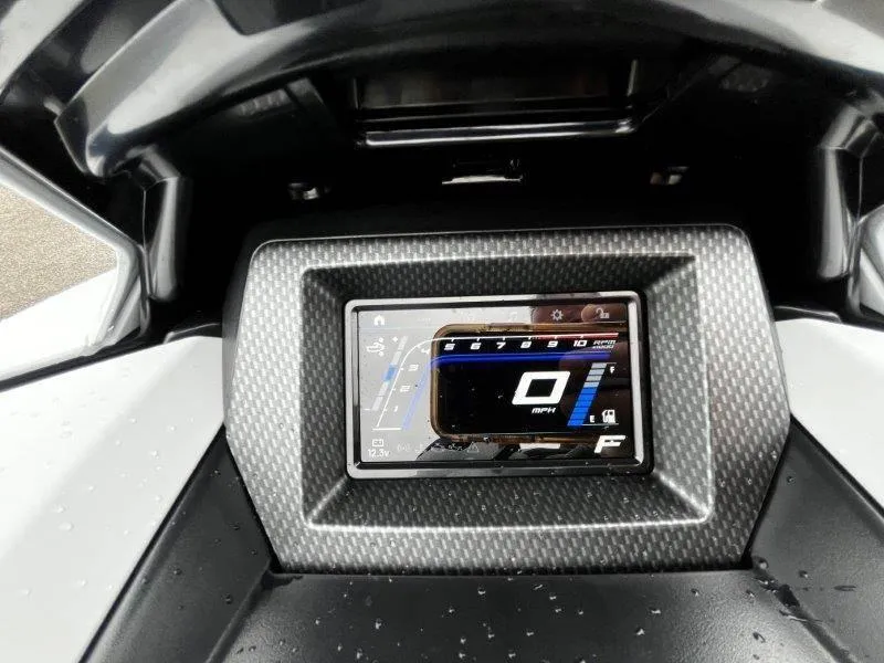 Slide: The Image of Yamaha Waverunner GP HO w/ Audio 2025 - 27