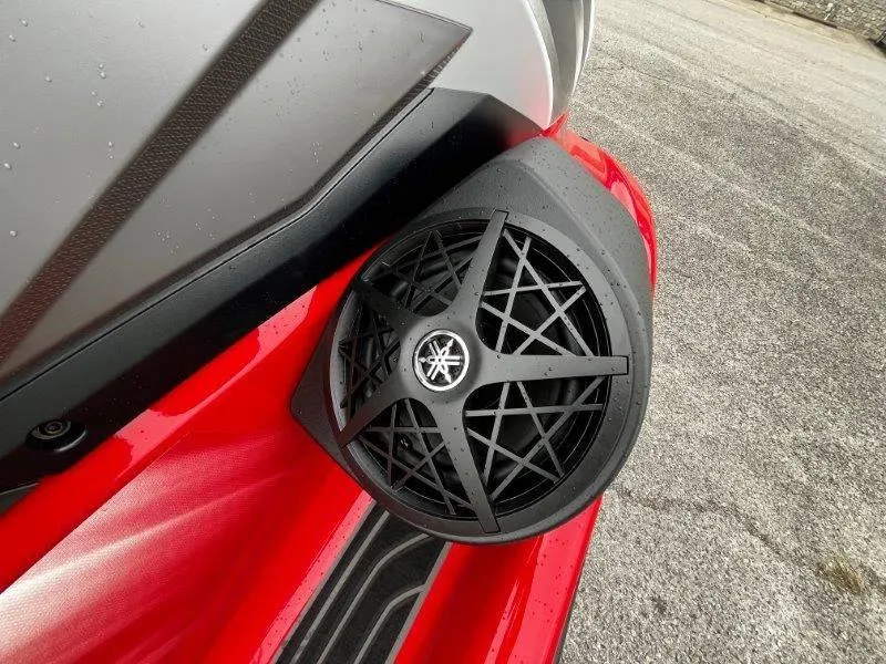 Slide: The Image of Yamaha Waverunner GP HO w/ Audio 2025 - 37