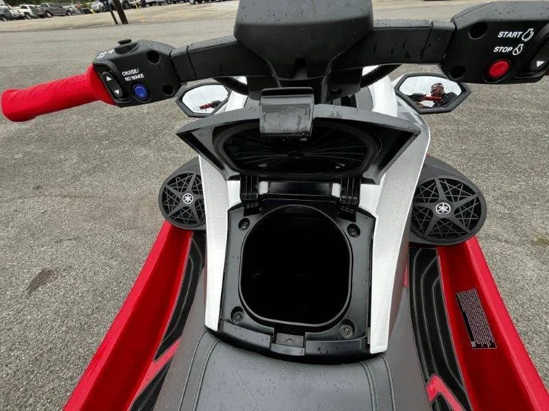 Slide: The Image of Yamaha Waverunner GP HO w/ Audio 2025 - 38