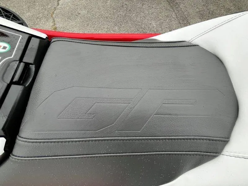 Slide: The Image of Yamaha Waverunner GP HO w/ Audio 2025 - 41