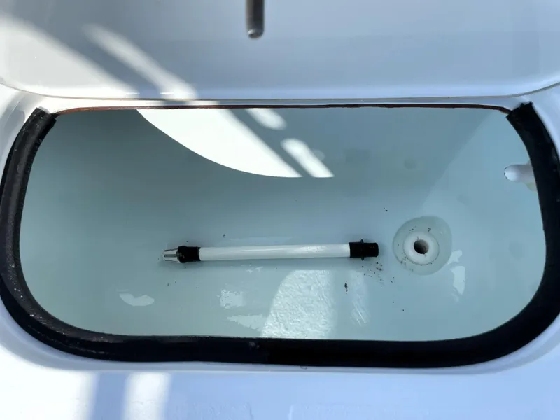 Slide: The Image of Contender 25 Bay 2015 - 64