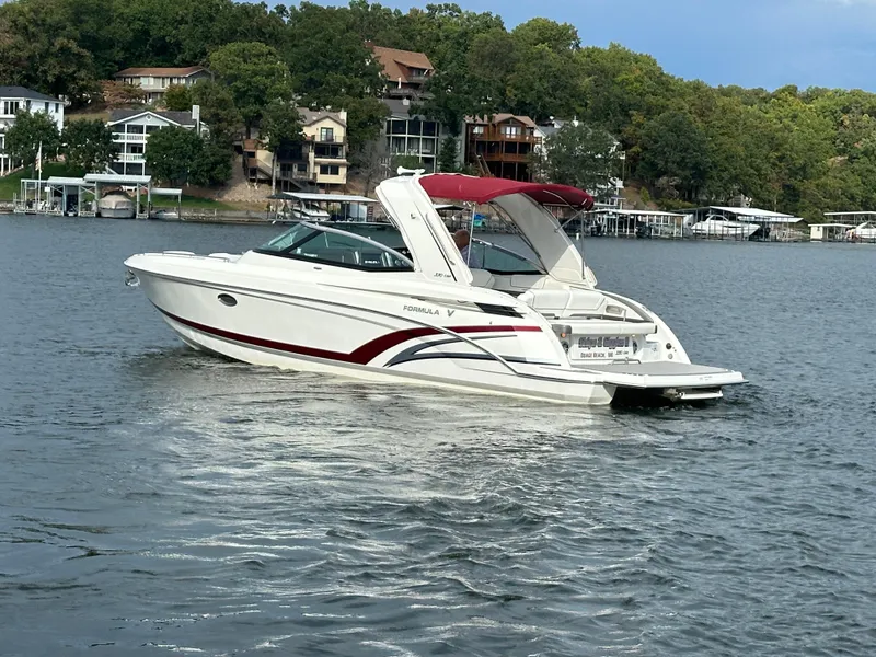 Slide: The Image of Formula 330 Crossover Bowrider 2016 - 50