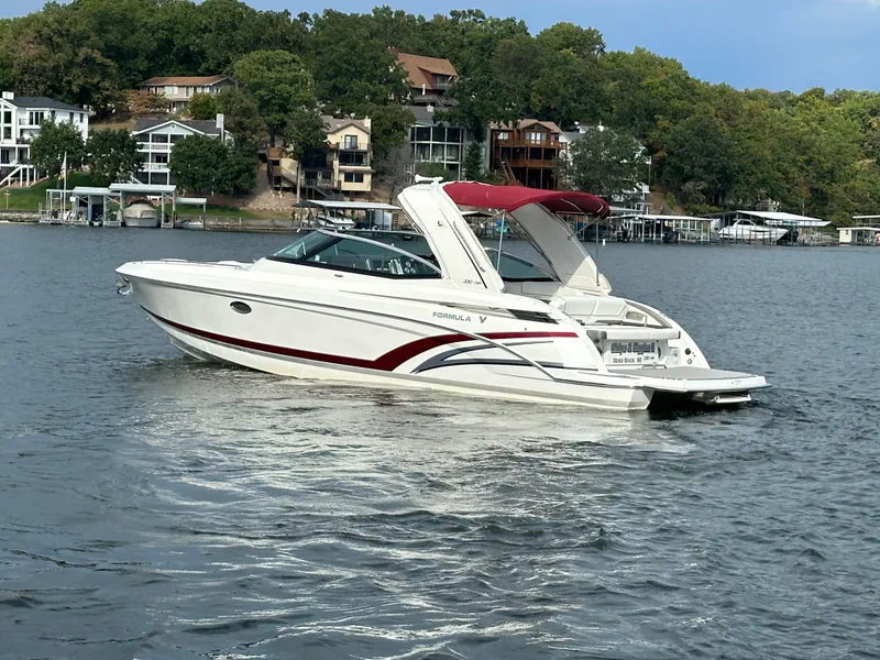 Slide: The Image of Formula 330 Crossover Bowrider 2016 - 51