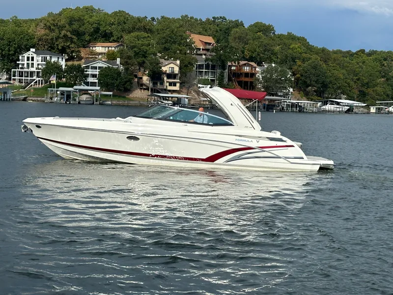 Slide: The Image of Formula 330 Crossover Bowrider 2016 - 55