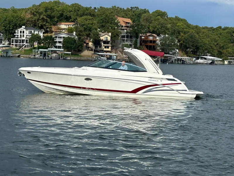 Slide: The Image of Formula 330 Crossover Bowrider 2016 - 56