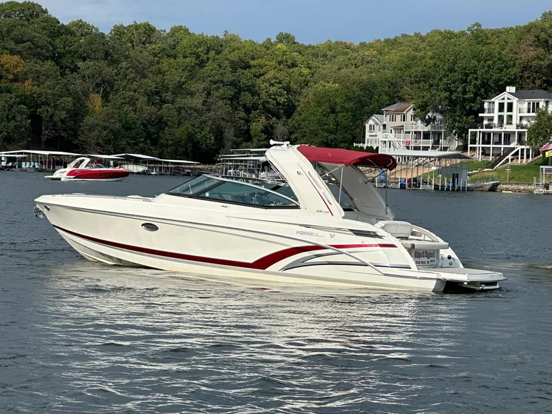 Slide: The Image of Formula 330 Crossover Bowrider 2016 - 74