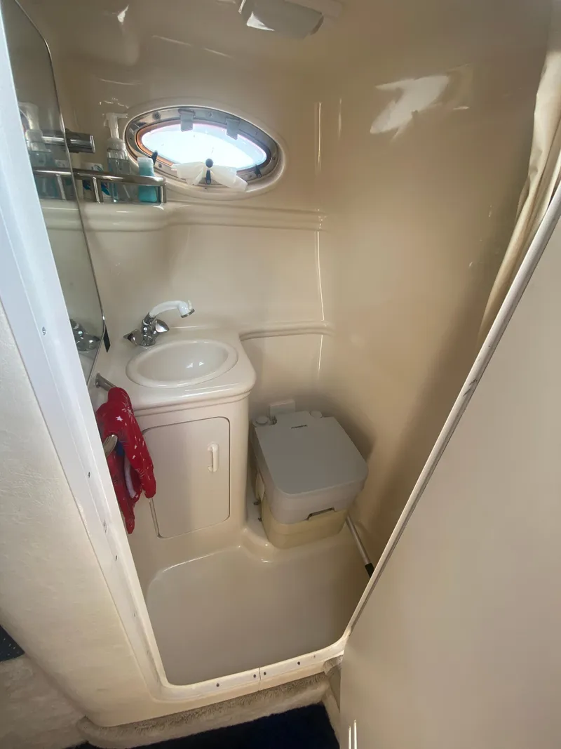 Slide: The Image of Sea Ray Sundancer 260 2000 - 21