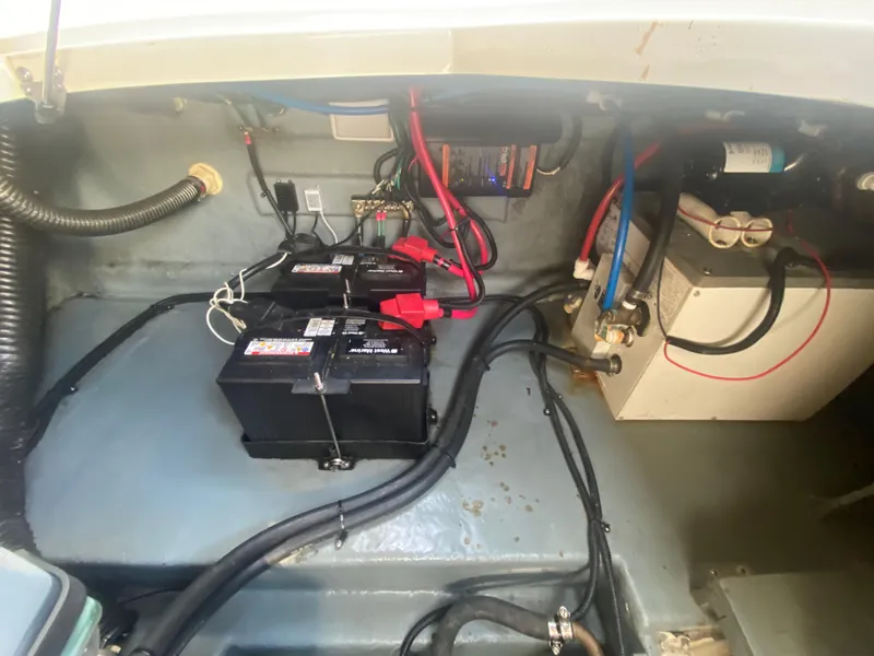 Slide: The Image of 2000 Sea Ray 260 Sundancer - 23