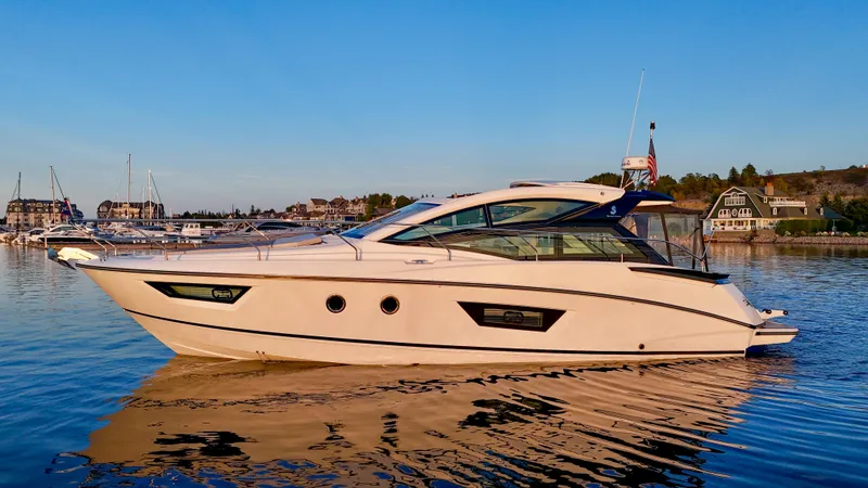 Slide: The Image of Beneteau Gran Turismo 40 2020 - 8