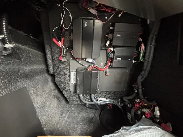 Slide: The Image of Supreme S220 2025 - 14