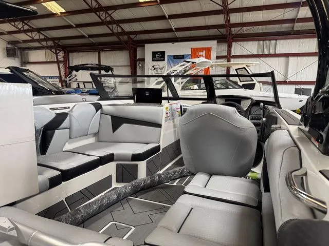 Slide: The Image of Supreme S220 2025 - 6