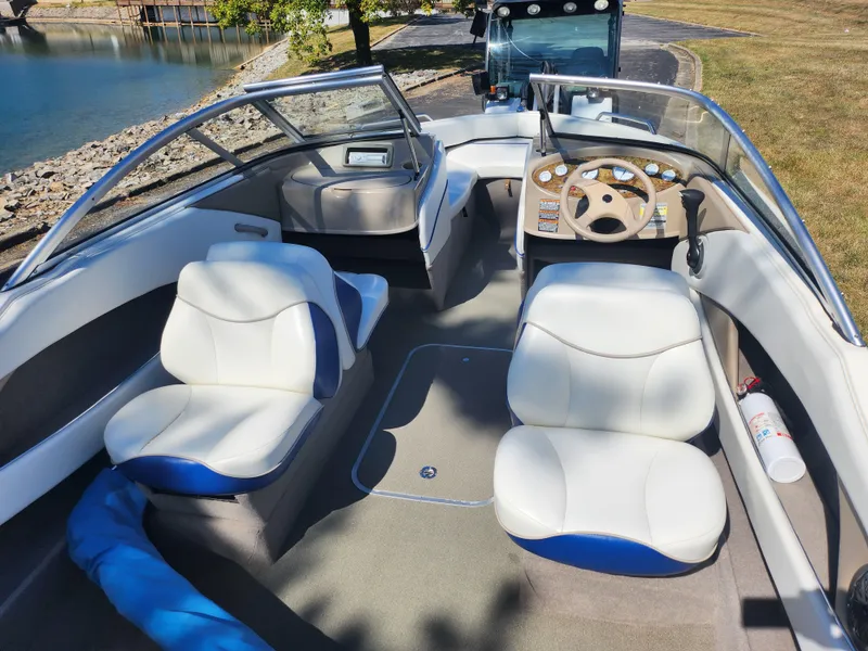 Slide: The Image of Bayliner 195 Classic 2004 - 11