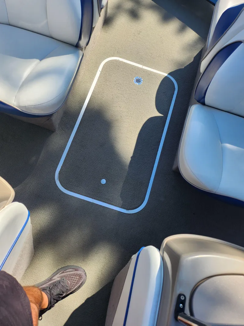 Slide: The Image of Bayliner 195 Classic 2004 - 18