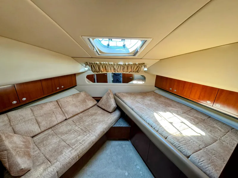 Slide: The Image of Sea Ray 390 Motor Yacht 2005 - 51