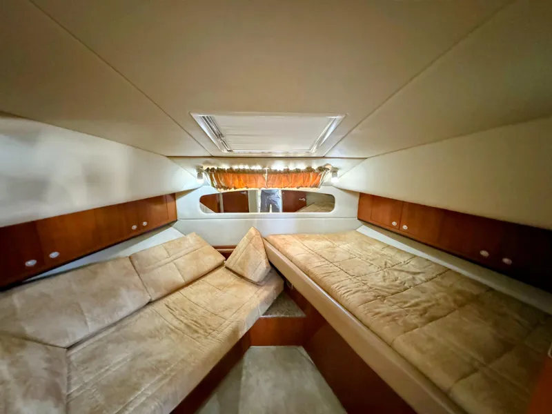 Slide: The Image of Sea Ray 390 Motor Yacht 2005 - 52
