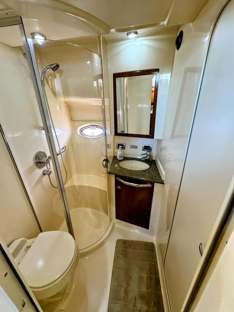 Slide: The Image of Sea Ray 390 Motor Yacht 2005 - 53