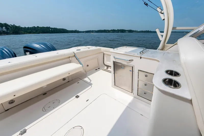 Slide: The Image of Grady-White Freedom 325 2022 - 36