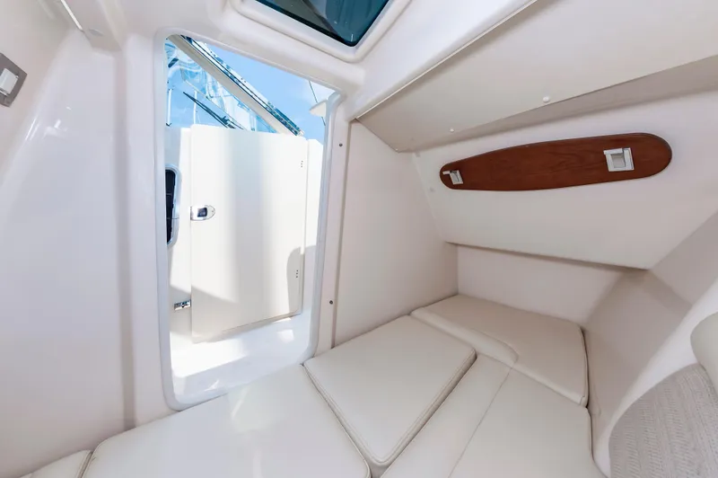 Slide: The Image of Grady-White Freedom 325 2022 - 48