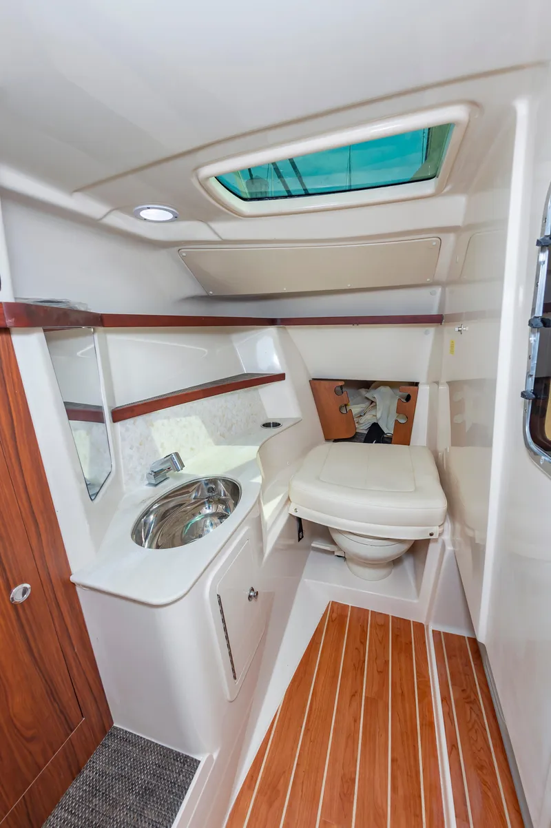 Slide: The Image of Grady-White Freedom 325 2022 - 52