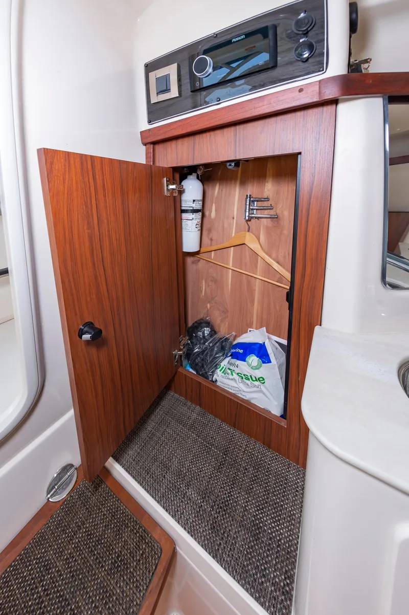 Slide: The Image of Grady-White Freedom 325 2022 - 54