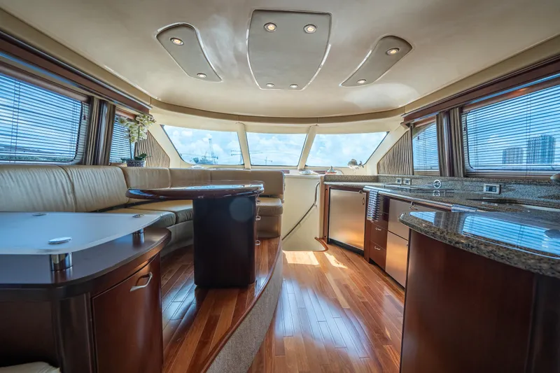 Slide: The Image of Sea Ray 58 Sedan Bridge 2006 - 68
