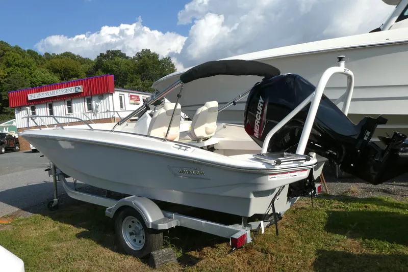 Slide: The Image of Boston Whaler 160 Super Sport 2024 - 3