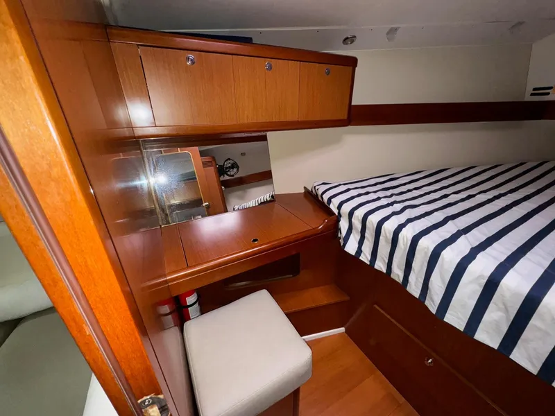 Slide: The Image of Beneteau Oceanis 37 2008 - 61