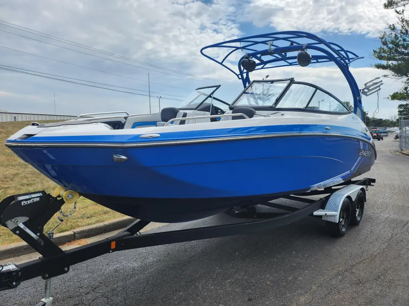 Slide: The Image of Yamaha 242X E-Series 2019 - 5