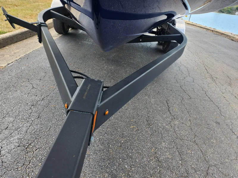 Slide: The Image of Yamaha 242X E-Series 2019 - 7