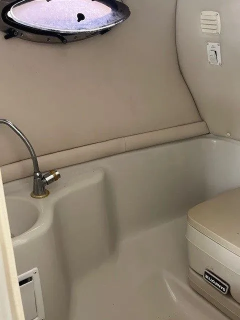 Slide: The Image of Crownline Boats 240 Br 2004 - 7