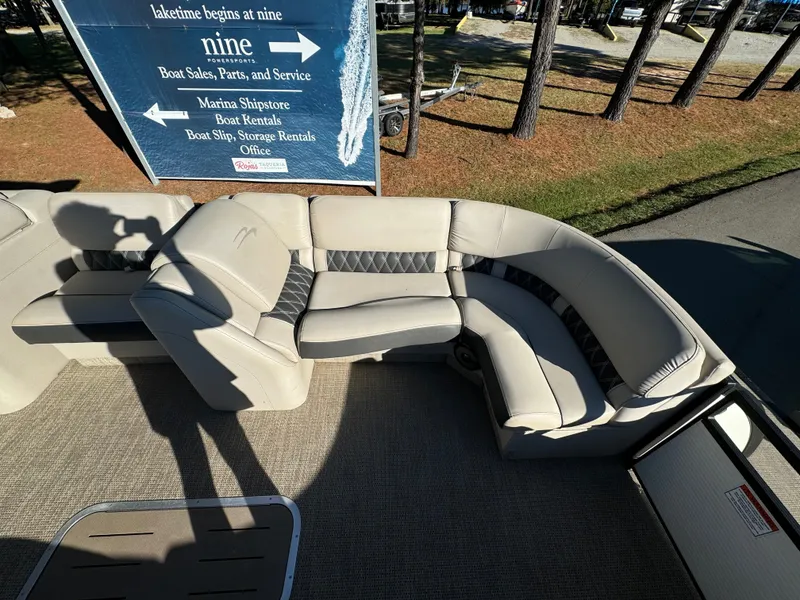 Slide: The Image of Bennington Q25 2019 - 5