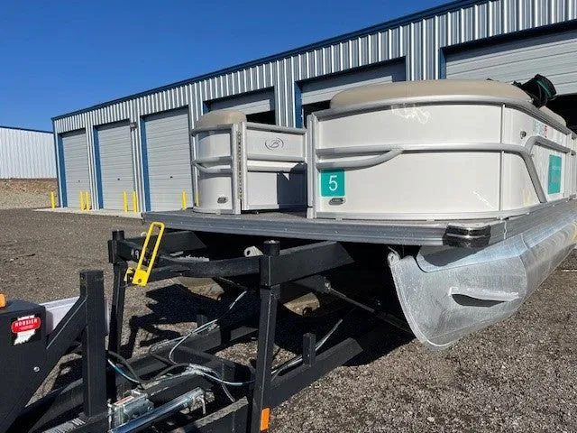 Slide: The Image of Barletta Cabrio 24UC 2023 - 7