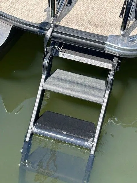 Slide: The Image of Crest Caribbean Platinum 230 SLRC 2024 - 15