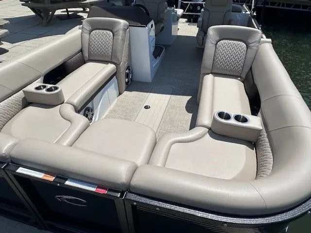 Slide: The Image of Crest Caribbean Platinum 230 SLRC 2024 - 6